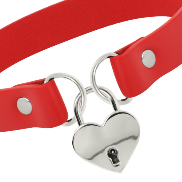 Coquette Chic Desire - Collar Cuero Vegano Rojo Accesorio Corazón Con Llave - Imagen 4
