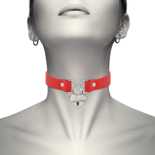 Coquette Chic Desire - Collar Cuero Vegano Rojo Accesorio Corazón Con Llave