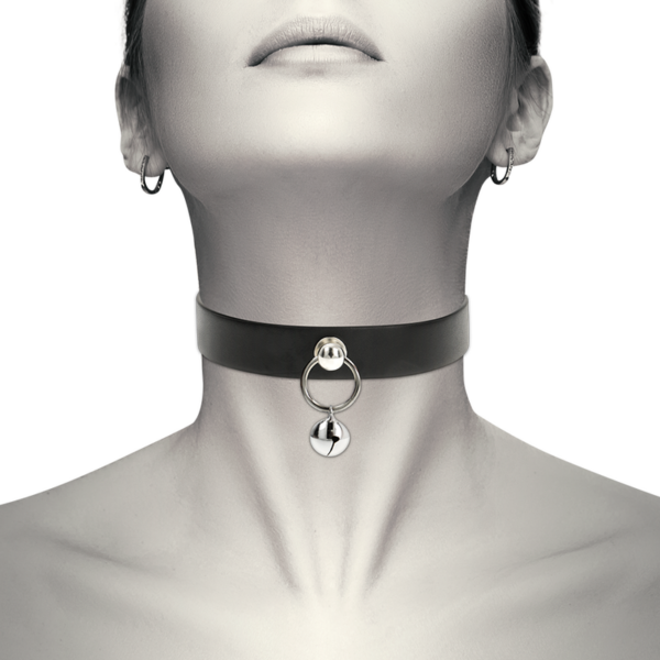 Coquette Chic Desire - Collar Cuero Vegano Accesorio Woman Cascabel/Aro - Imagen 2