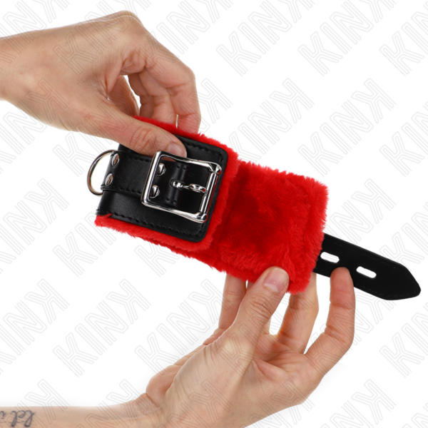 Kink - Muñequeras Forradas Con Agujeros Cuadrados Rojo Y Correa Negro Ajustable 17-29 Cm X 6 Cm - Imagen 2