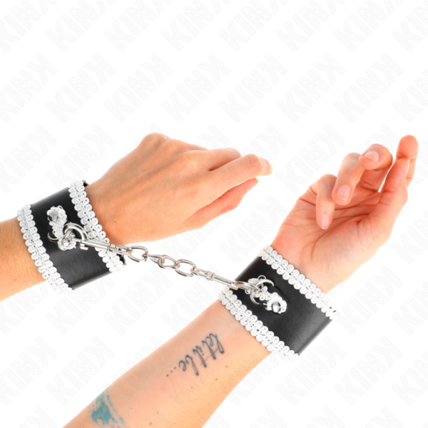 Kink - Muñequeras Negro Con Encaje Decorativo Blanco Ajustable 20-23 Cm X 5.5 Cm - Imagen 4