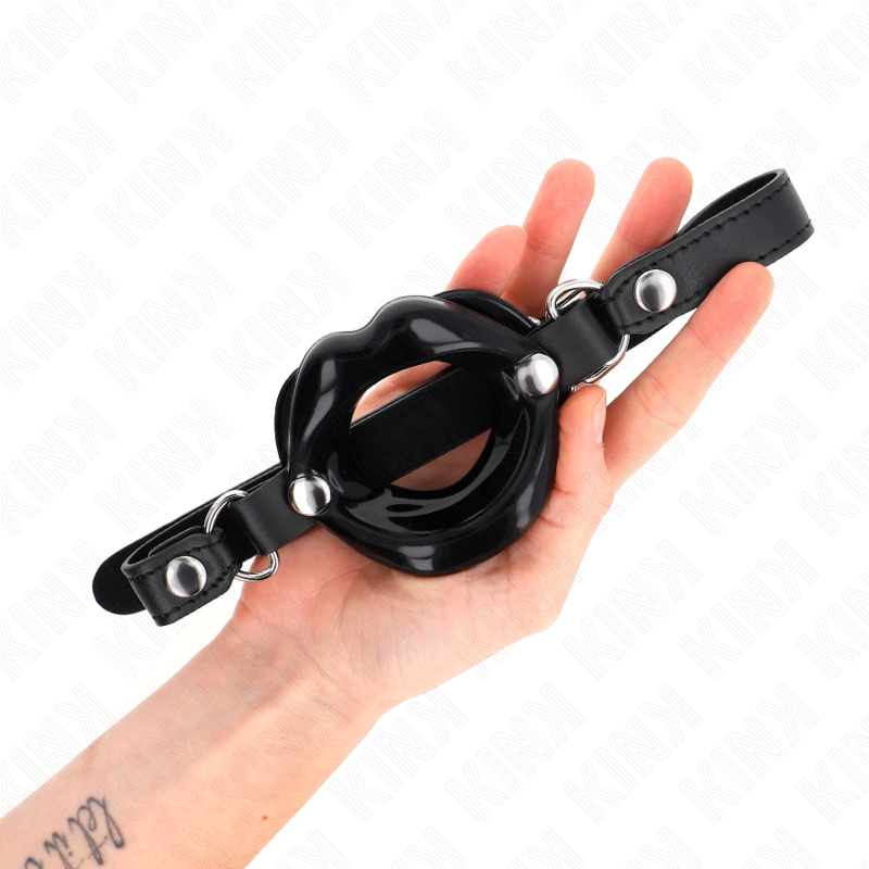 Kink - Mordaza Labial 8 Cm Con Correa De Polipiel Negro 63 X 2 Cm Ajustable 39-58 Cm 2 Kink - Mordaza Labial 8 Cm Con Correa De Polipiel Negro 63 X 2 Cm Ajustable 39-58 Cm - Imagen 2